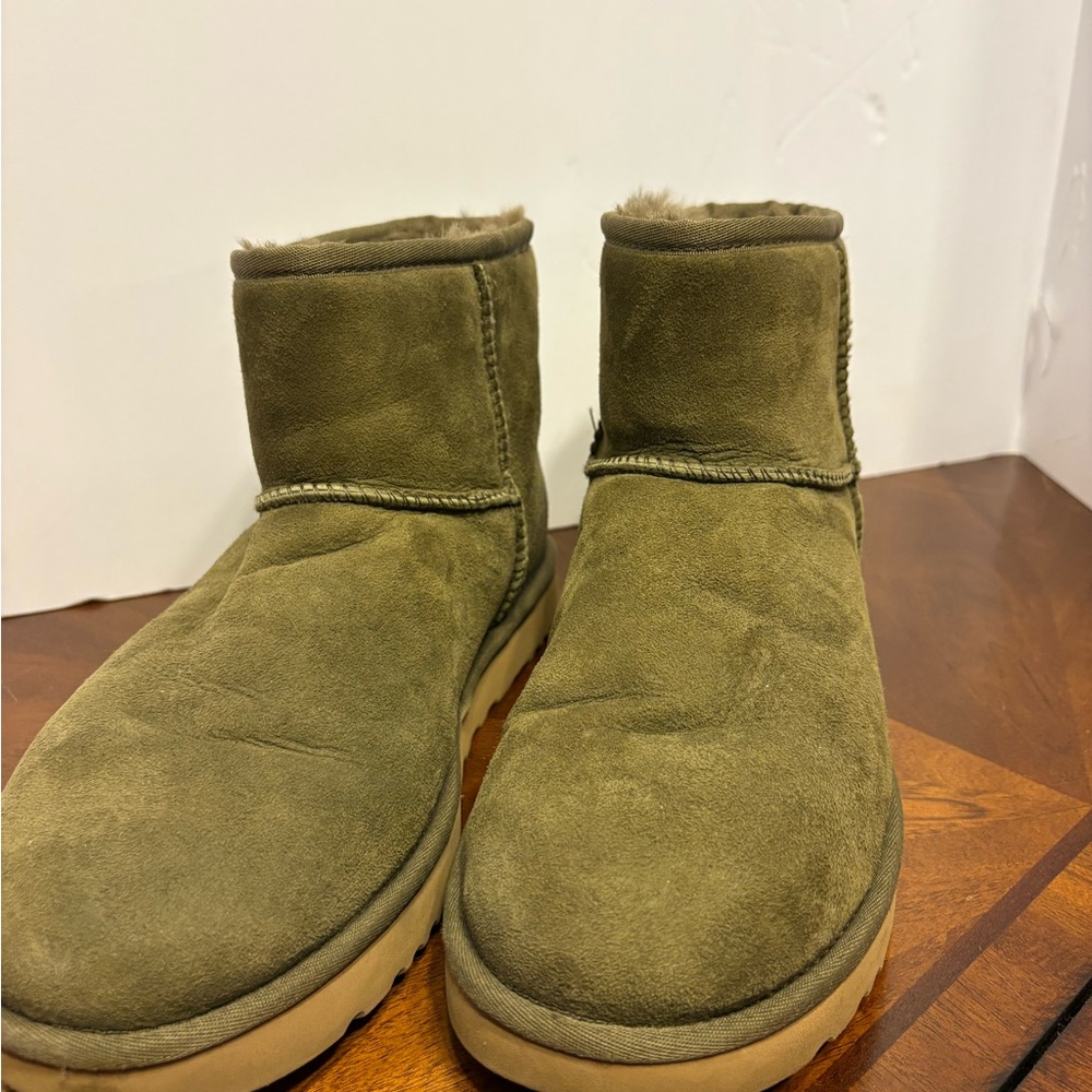 UGG classic mini ii